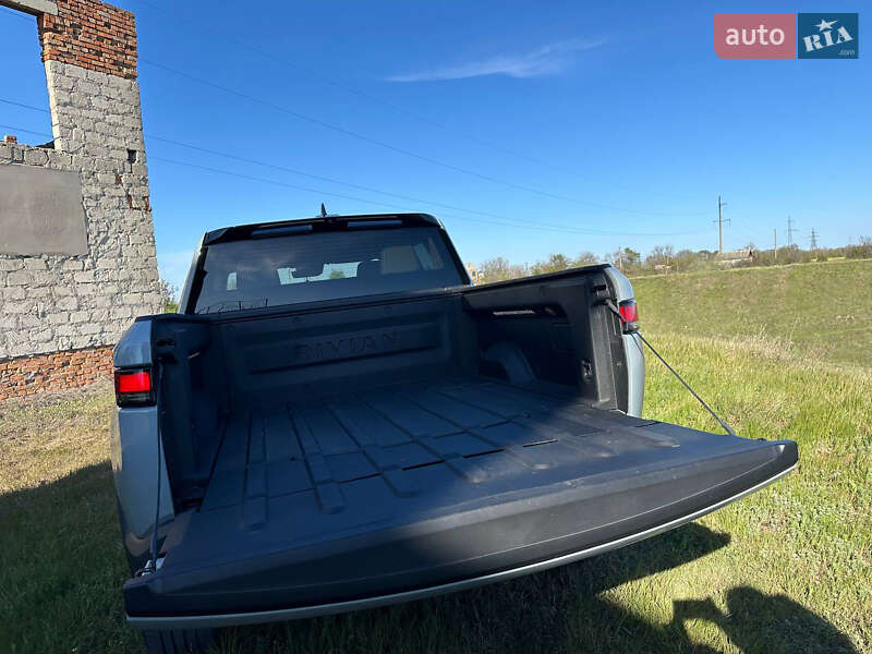 Пікап Rivian R1T 2023 в Овідіополі