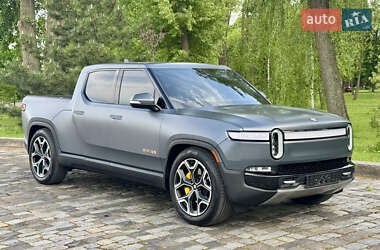 Позашляховик / Кросовер Rivian R1T 2022 в 