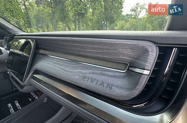 Позашляховик / Кросовер Rivian R1T 2022 в 