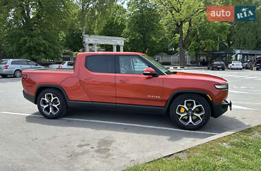 Пикап Rivian R1T 2023 в 