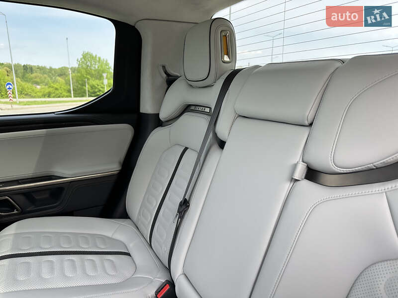 Пикап Rivian R1T 2023 в Виннице