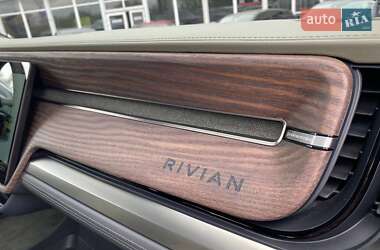 Пикап Rivian R1T 2023 в 
