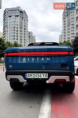 Пікап Rivian R1T 2022 в 