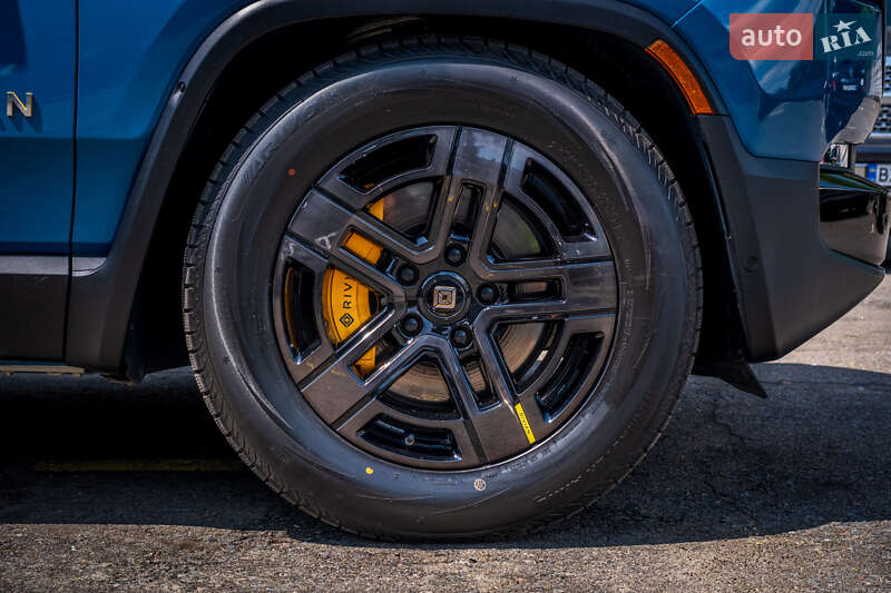 Внедорожник / Кроссовер Rivian R1T 2022 в Киеве