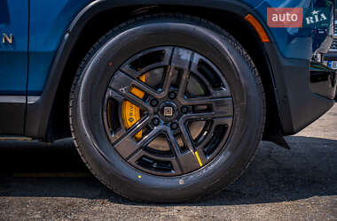 Позашляховик / Кросовер Rivian R1T 2022 в 