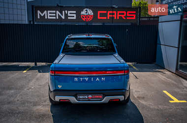 Позашляховик / Кросовер Rivian R1T 2022 в 