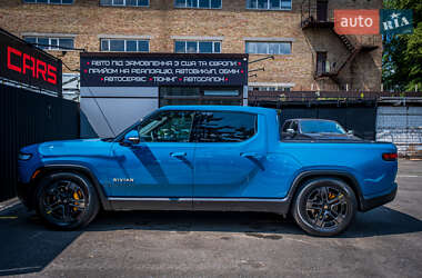 Позашляховик / Кросовер Rivian R1T 2022 в 