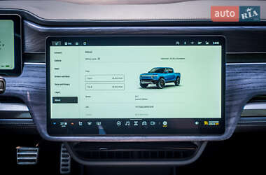 Позашляховик / Кросовер Rivian R1T 2022 в 