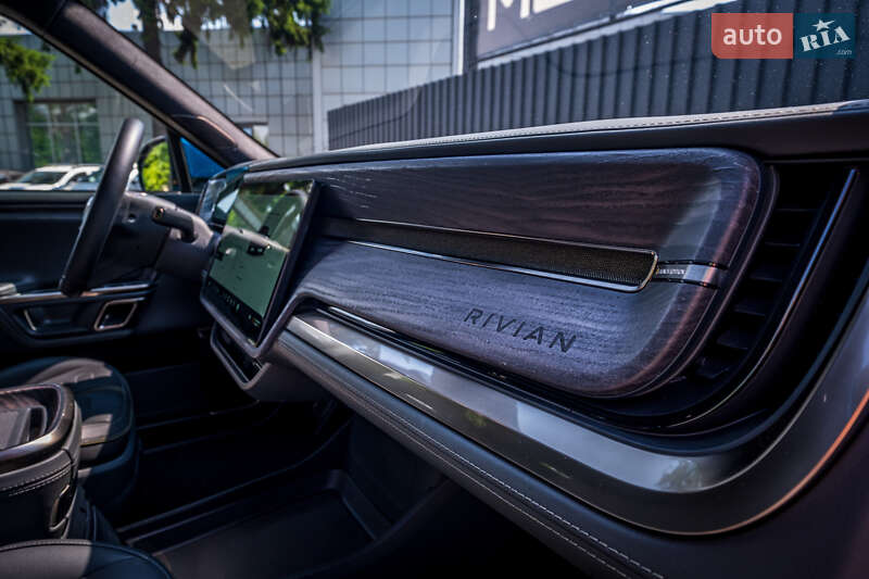 Внедорожник / Кроссовер Rivian R1T 2022 в Киеве