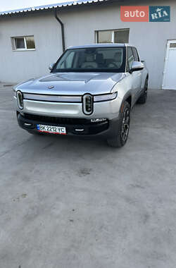 Пикап Rivian R1T 2023 в 