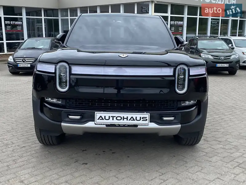 Пикап Rivian R1T 2023 в 