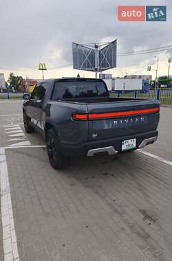 Пикап Rivian R1T 2022 в 