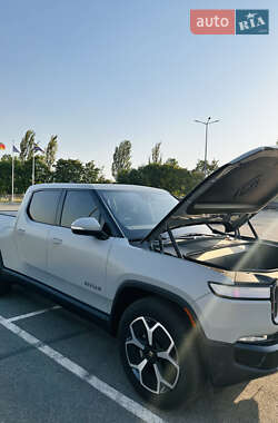Пикап Rivian R1T 2024 в 