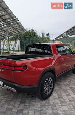 Пікап Rivian R1T 2023 в 