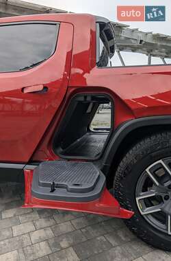 Пікап Rivian R1T 2023 в 