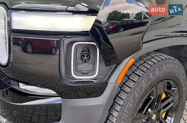 Пікап Rivian R1T 2022 в 