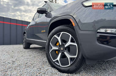 Пікап Rivian R1T 2022 в 