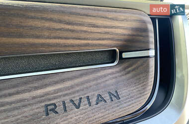 Пікап Rivian R1T 2022 в 