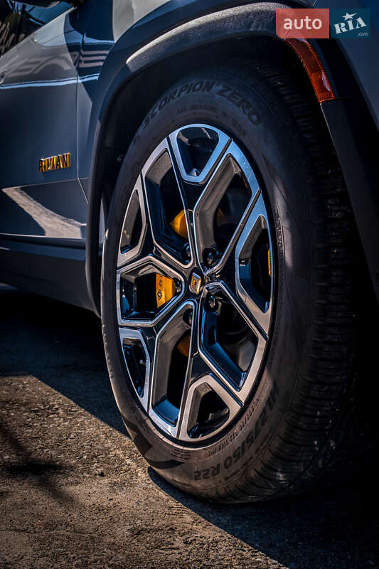 Пикап Rivian R1T 2022 в Киеве фото 22 Пикап Rivian R1T 2022 в Киеве