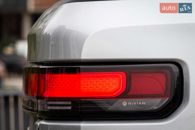 Пікап Rivian R1T 2023 в Львові