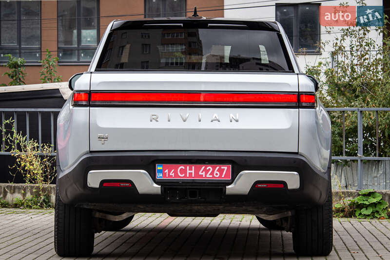 Пікап Rivian R1T 2023 в Львові