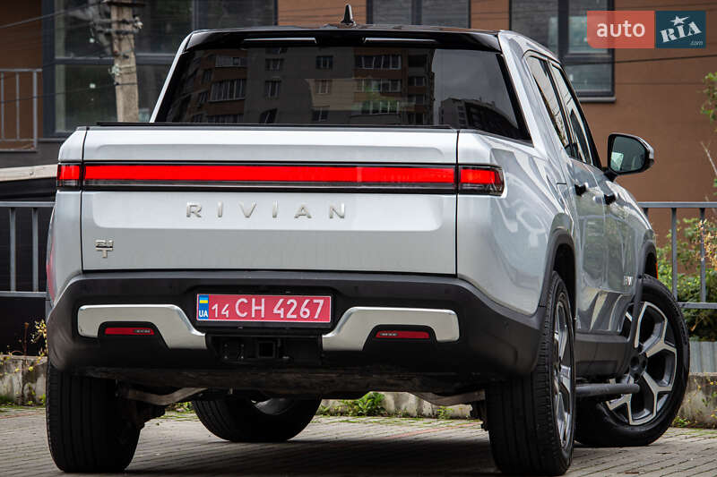 Пікап Rivian R1T 2023 в Львові