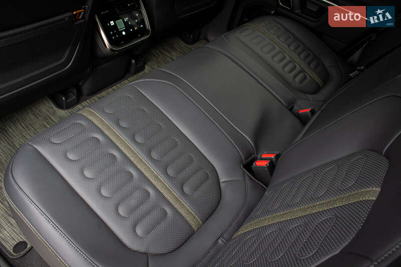 Пікап Rivian R1T 2023 в Львові