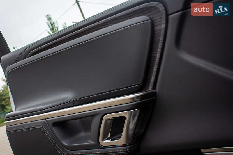 Пікап Rivian R1T 2023 в Львові