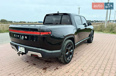 Пікап Rivian R1T 2022 в 
