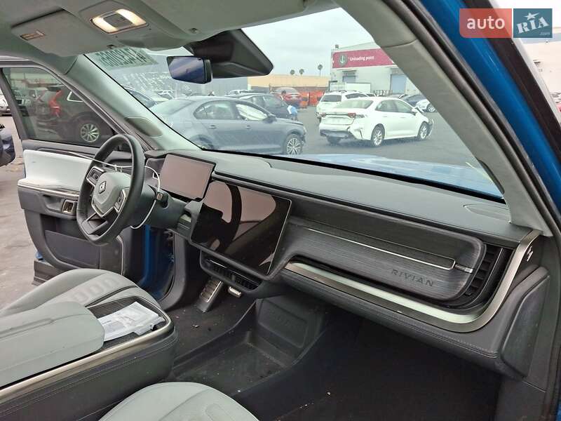 Пикап Rivian R1T 2023 в Ирпене