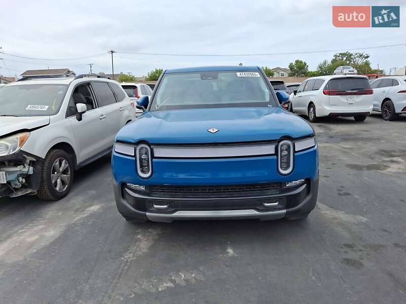 Пикап Rivian R1T 2023 в Ирпене
