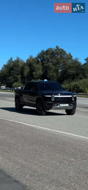 Пикап Rivian R1T 2024 в Коростышеве