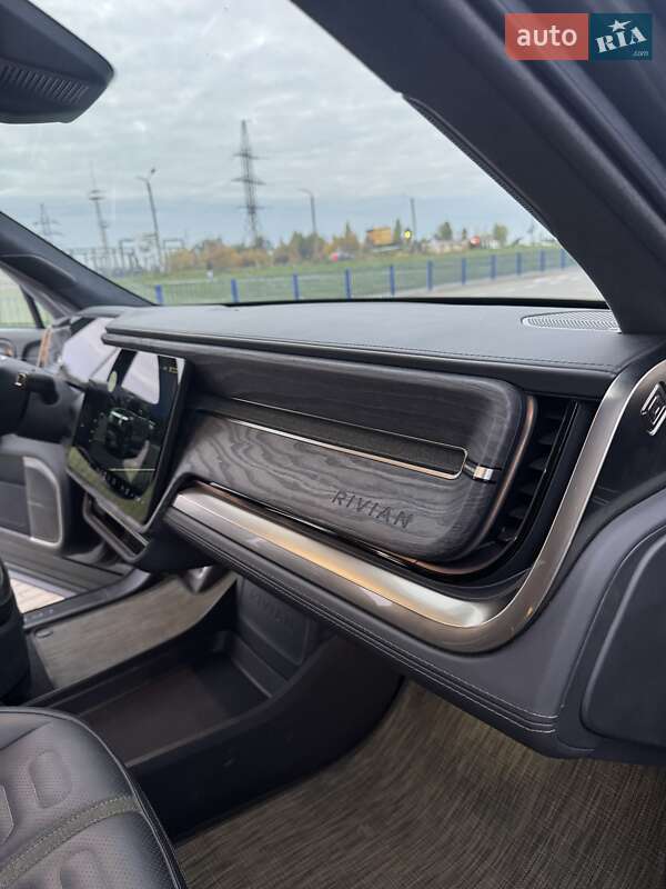 Пикап Rivian R1T 2022 в Нововолынске фото 25 Пикап Rivian R1T 2022 в Нововолынске
