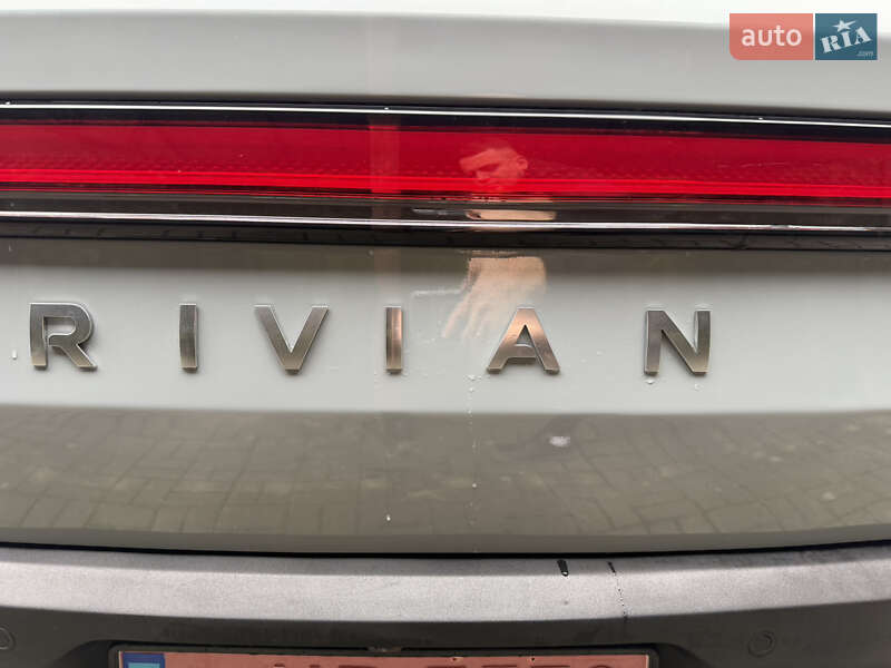 Пікап Rivian R1T 2022 в Львові