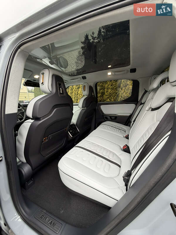 Пікап Rivian R1T 2022 в Львові