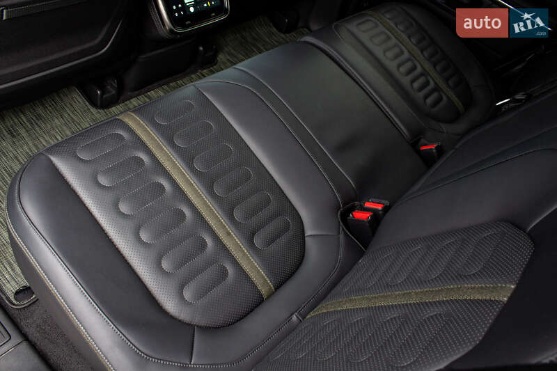 Пикап Rivian R1T 2023 в Львове