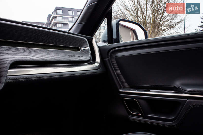 Пикап Rivian R1T 2023 в Львове