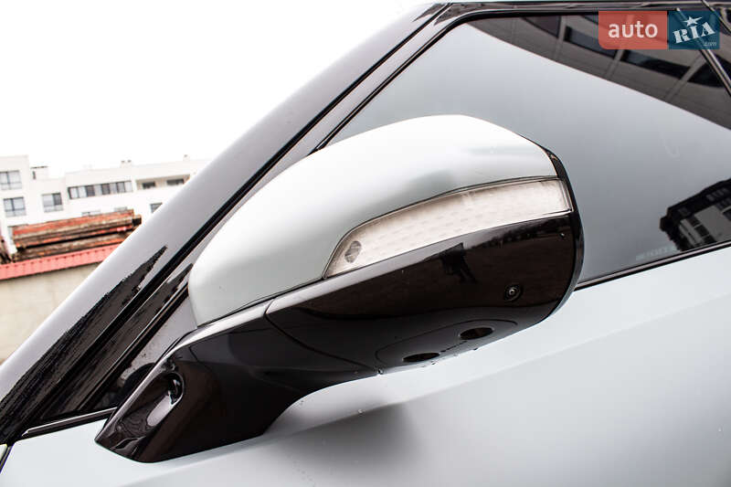 Пикап Rivian R1T 2023 в Львове