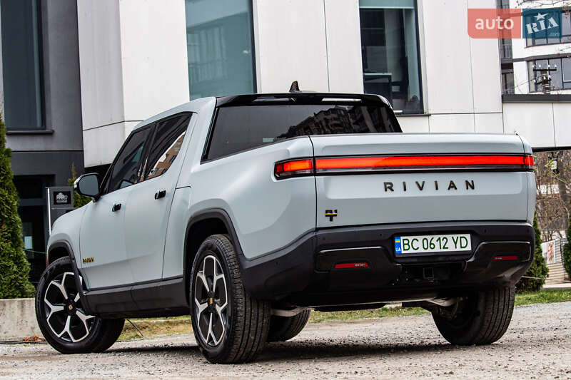 Пикап Rivian R1T 2023 в Львове