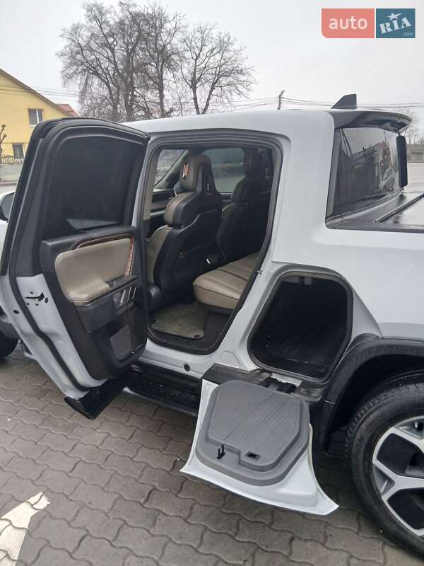 Пикап Rivian R1T 2022 в Городке фото 16 Пикап Rivian R1T 2022 в Городке