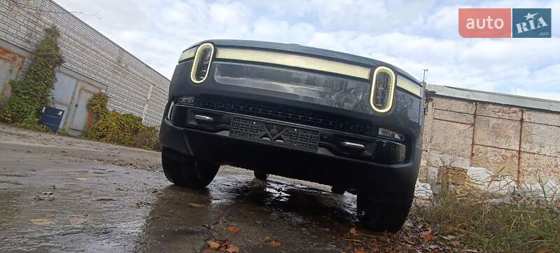 Пикап Rivian R1T 2022 в Вышгороде