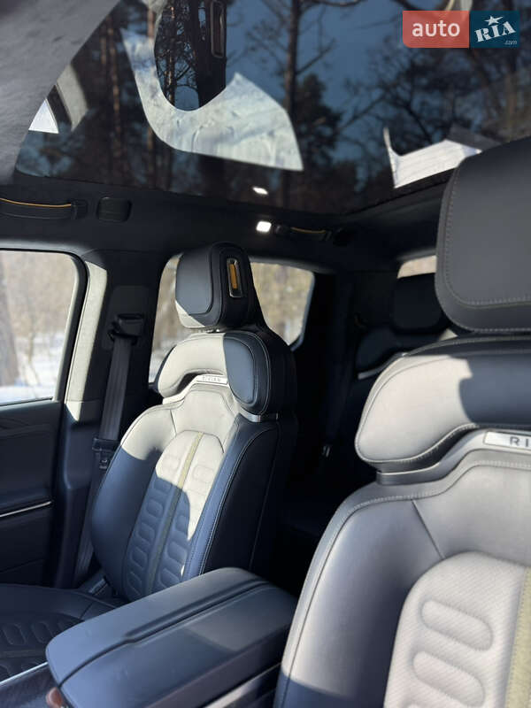 Пикап Rivian R1T 2023 в Киеве