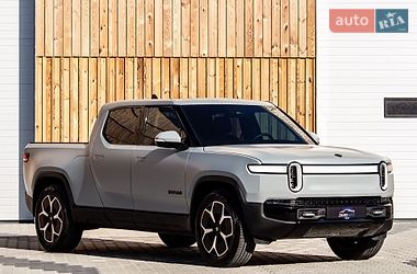 Пикап Rivian R1T 2023 в Львове