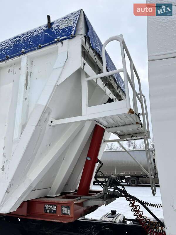 Самоскид напівпричіп Robuste Kaiser 2004 в Черкасах