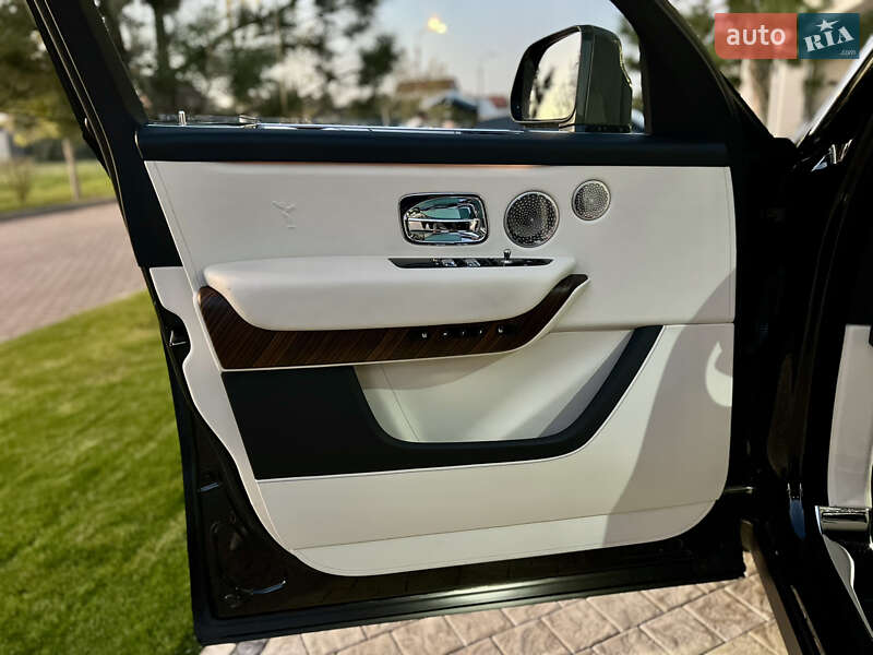 Внедорожник / Кроссовер Rolls-Royce Cullinan 2019 в Одессе