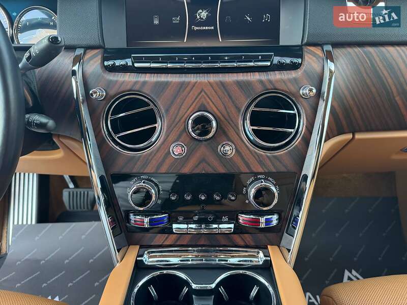 Внедорожник / Кроссовер Rolls-Royce Cullinan 2020 в Киеве