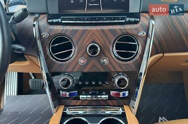 Позашляховик / Кросовер Rolls-Royce Cullinan 2020 в 