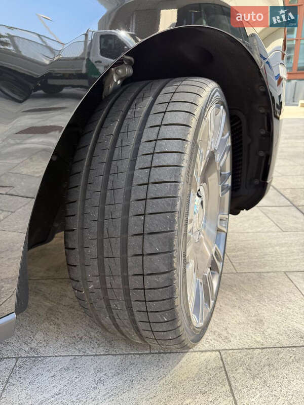 Внедорожник / Кроссовер Rolls-Royce Cullinan 2019 в Киеве