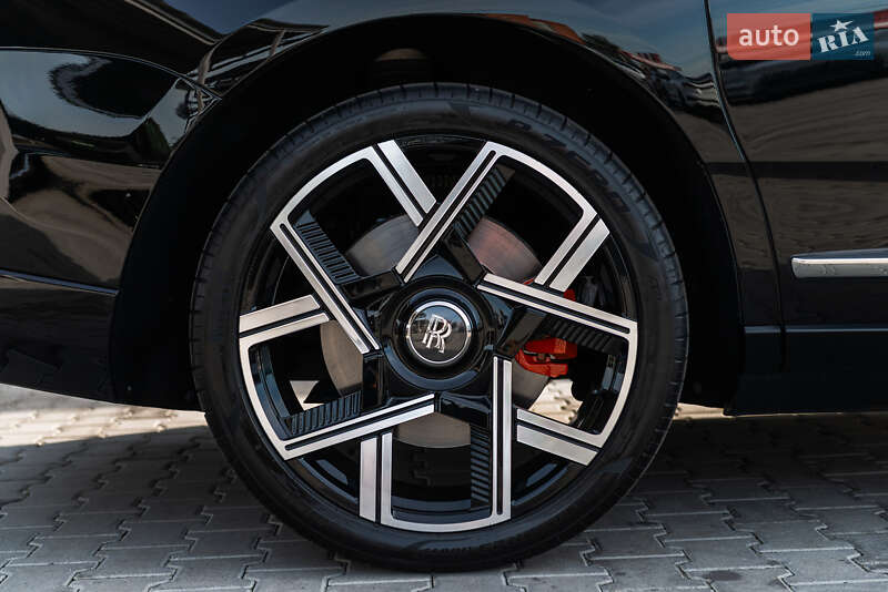 Внедорожник / Кроссовер Rolls-Royce Cullinan 2019 в Мукачево