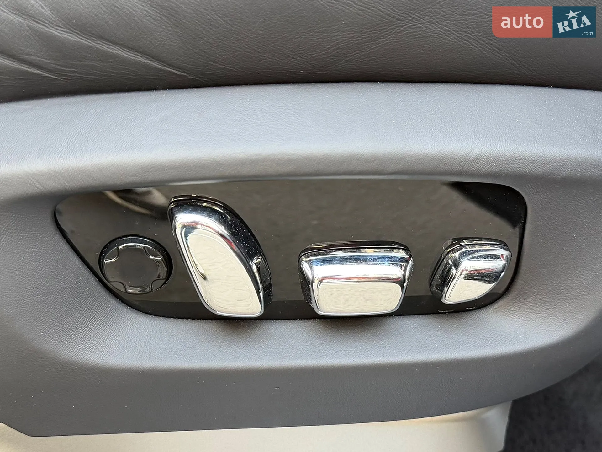 2019 Rolls-Royce Cullinan - мініатюра 53